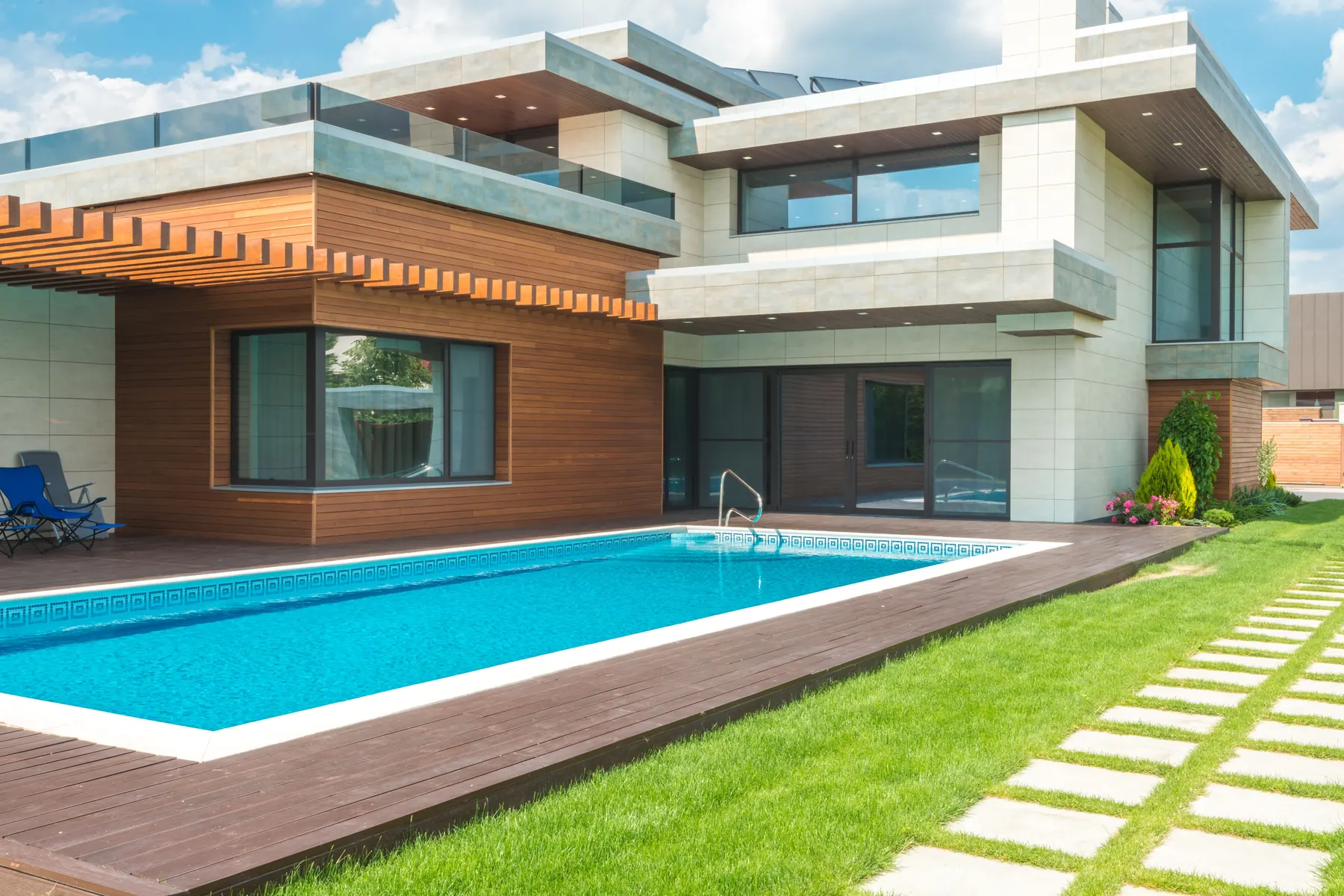 Villa moderna con piscina